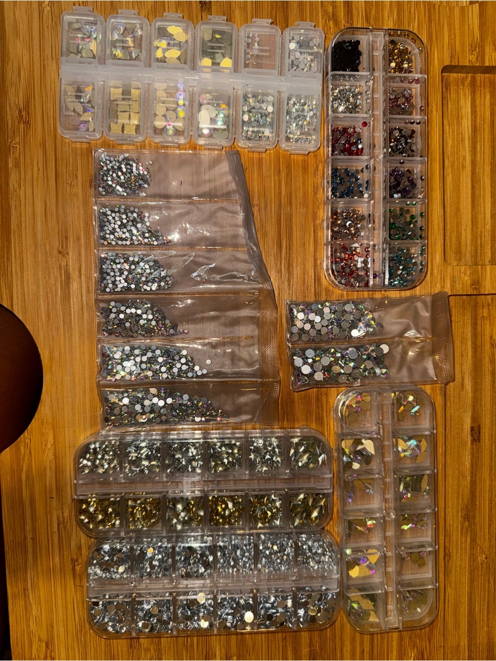 Mixed Nail Art Rhinestones and Sequins Set - Iridescent Silver & Gold